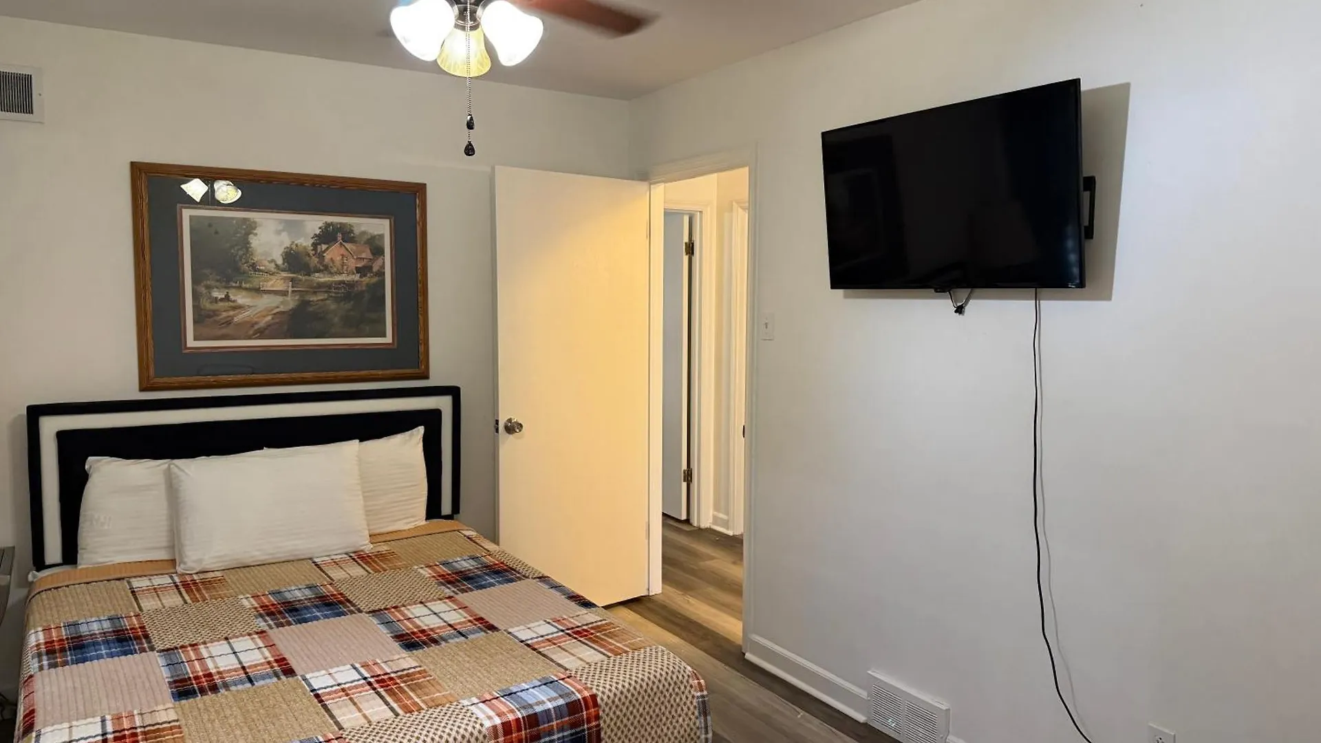 Villa Newly Remodeled 6Br In East Memphis Neighborhood